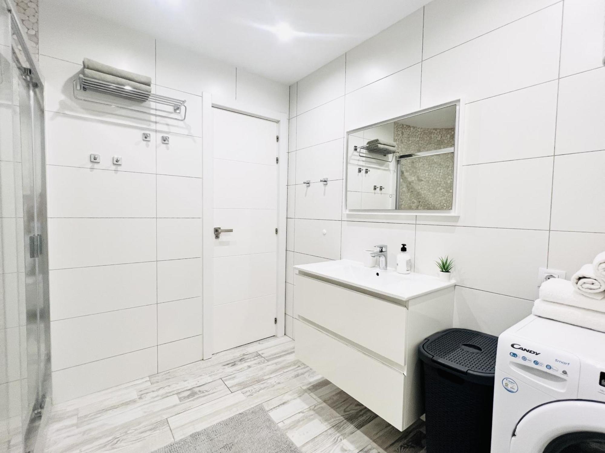 Paulmarie Apartment Ocean View 阿德耶 外观 照片